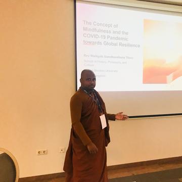 Wadigala Reverend Wadigala Samitharathana giving a talk on Mindfulness and the COVID-19 Pandemic